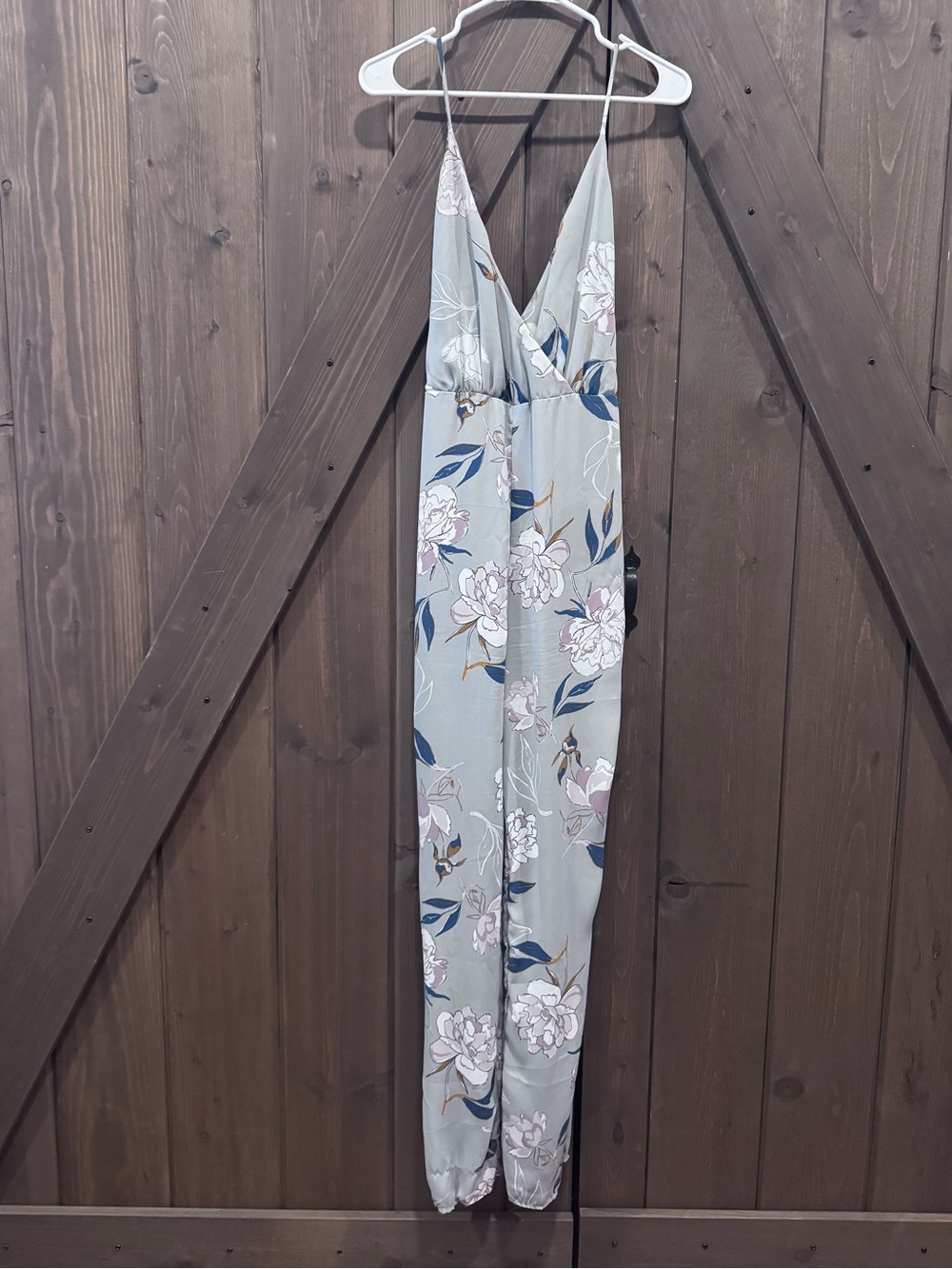 Floral V-Neck Wide-Leg Jumpsuit in Light Gray